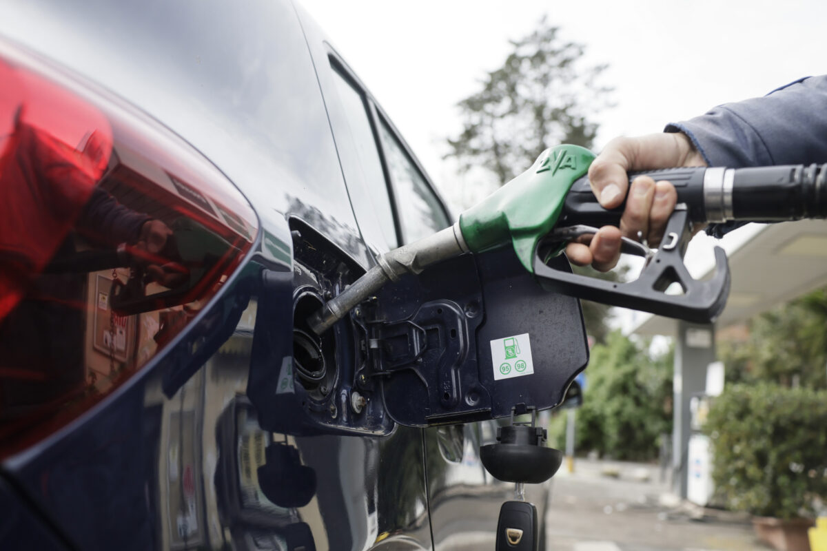 Fuel, Mimit: average self-service petrol price at €1.997/l, diesel at €2.097