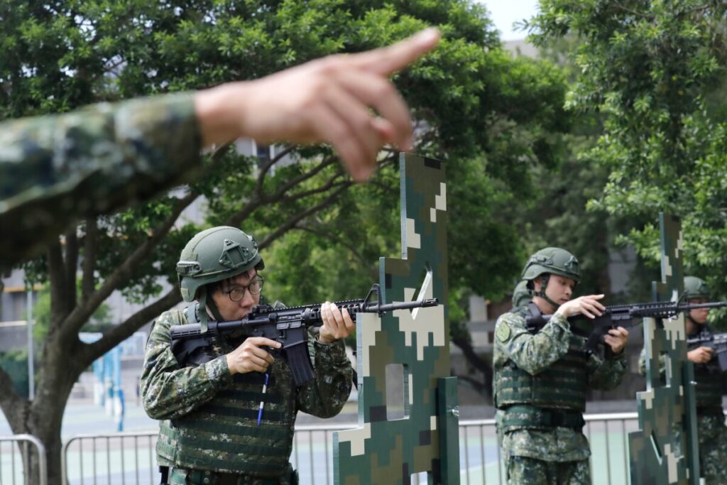 Taiwan holds military exercises to simulate a response to a potential Chinese attack