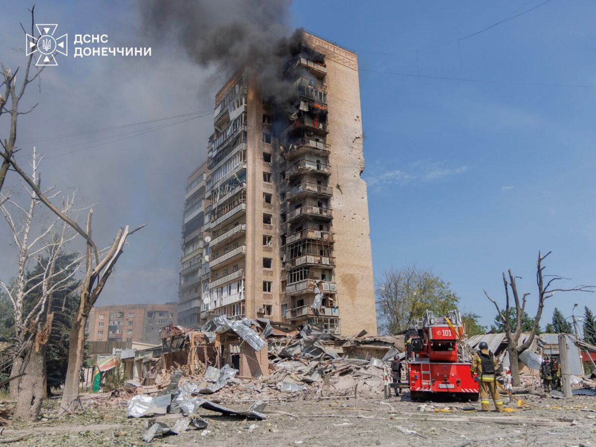Ukraine: Families evacuated from Kramatorsk as Russian air raids intensify
