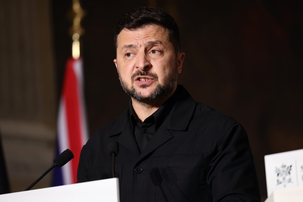Ukraine, Zelensky: Sutation in Donetsk discussed with army leader Ukraine, Zelensky: Sutation in Donetsk discussed with army leader