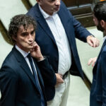 Delmastro case: Opposition calls on Fontana to “sanction Bignami following false accusations against Scalfaro”