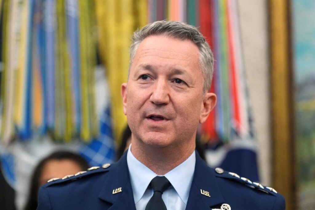 Iran: CNN – US Chairman of the Joint Chiefs of Staff seeks a way out of war