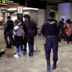Migrants, Madrid: “5-10% of passengers on flights from Italy checked”