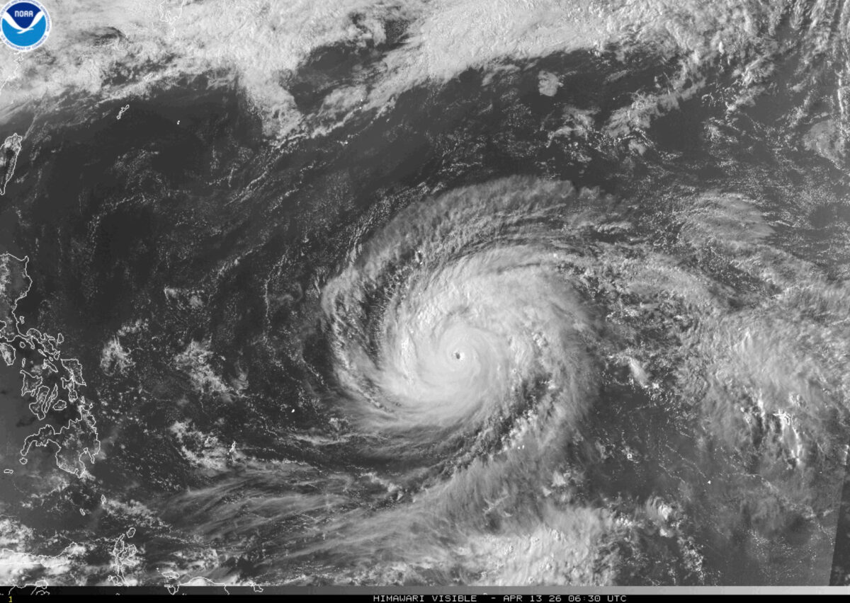 China: over 1,300 flights cancelled in Shanghai due to Typhoon Dolphin