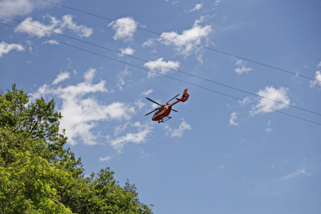 Mountain, falls while trying to rescue a 13-year-old: 61-year-old Scout dies