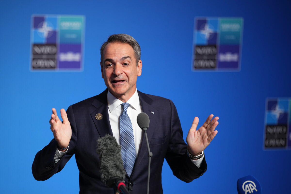Greece: Prime Minister Mitsotakis involved in a cycling accident, sustaining minor injuries Greece: Prime Minister Mitsotakis involved in a cycling accident, sustaining minor injuries