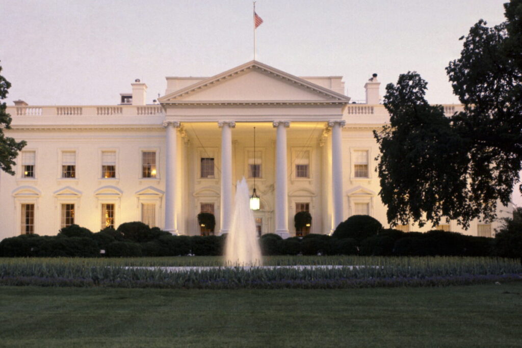 US, WP: ‘Trump administration to spend 900 million on refurbishing the White House’