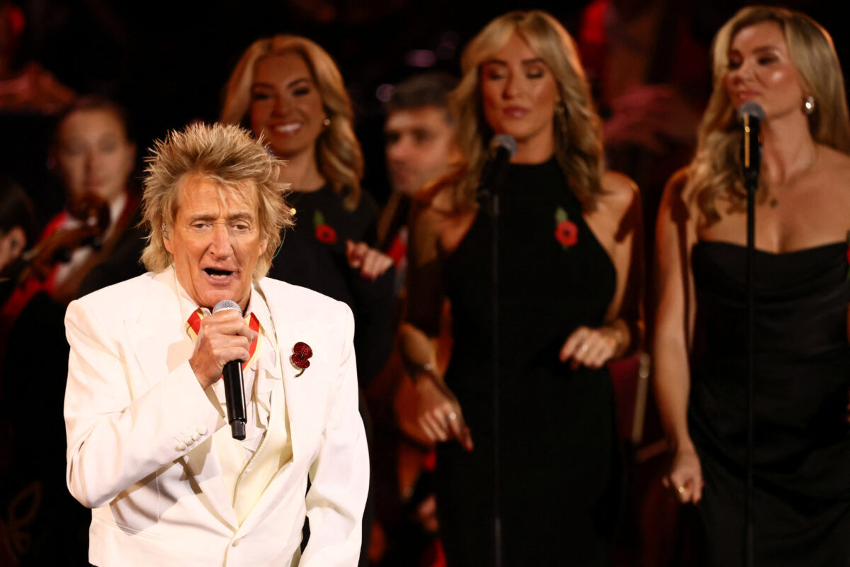 Music: Rod Stewart cancels US tour dates following heart surgery Music: Rod Stewart cancels US tour dates following heart surgery