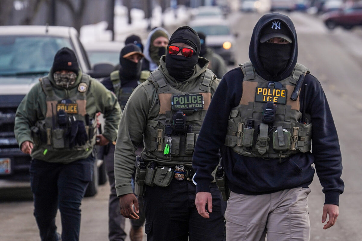 US: ICE plan to equip officers with gloves that deliver electric shocks