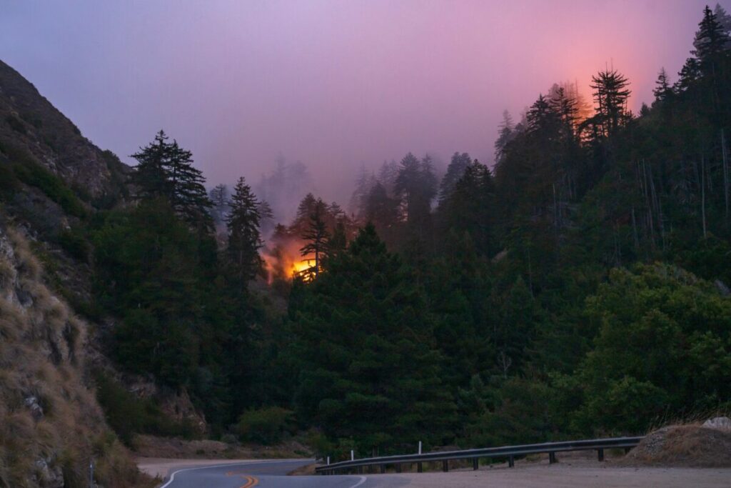 US: Wildfires in California and on the border with Nevada; parks closed