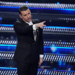 Gabbani taken ill on stage in Letojanni; concert interrupted