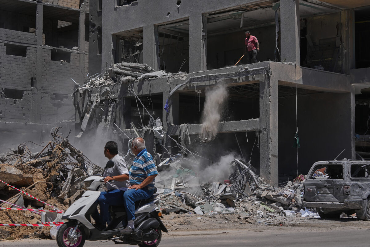 Lebanon: media report Israel bombs Al-Mansouri neighbourhood in Tyre
