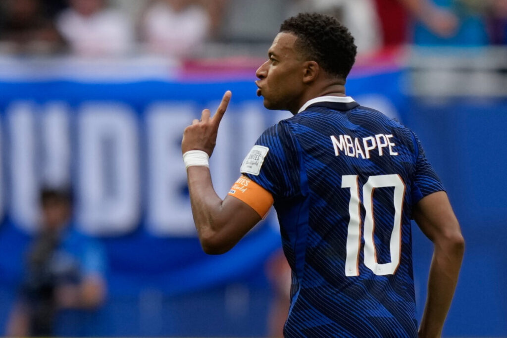 Real Madrid, Mbappé: ‘It’s great to have a manager like Mourinho – he knows how to win’
