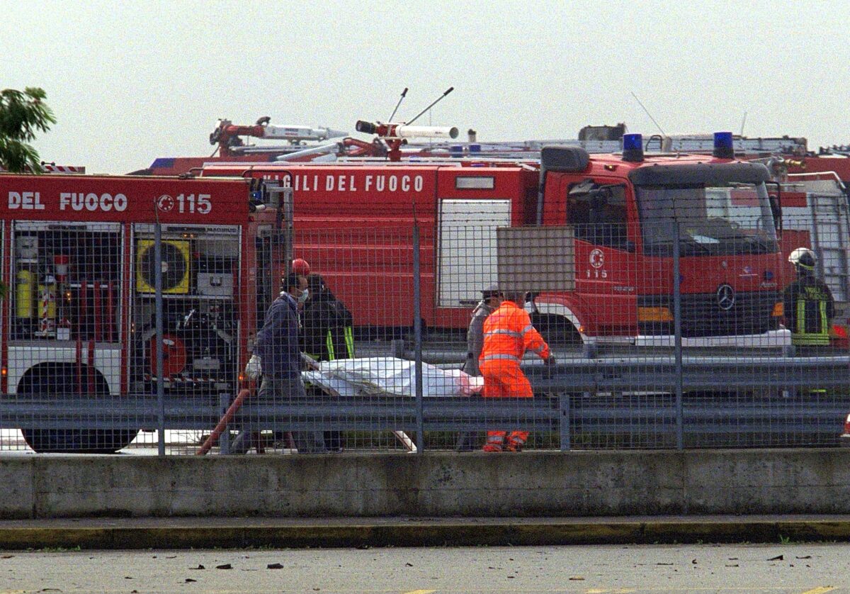 Milan-Malpensa Airport: fire in a luggage trolley Milan-Malpensa Airport: fire in a luggage trolley