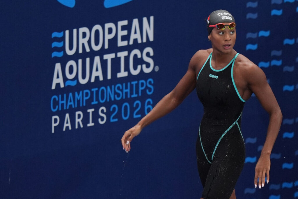 Swimming, European Championships: Curtis sets record in 100m backstroke relay