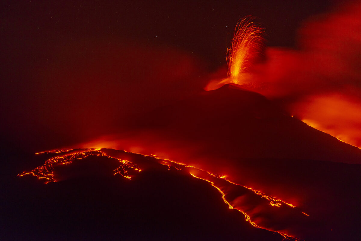 Etna, Catania airport: restrictions on incoming flights until noon tomorrow