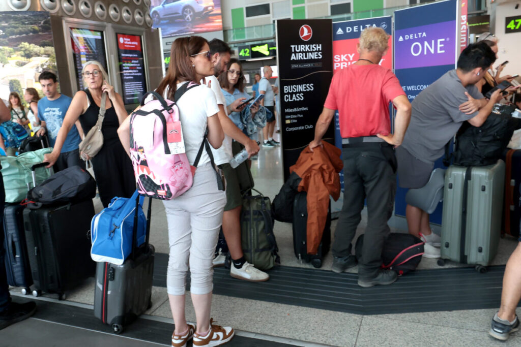 Etna: Catania Airport – sectors closed; arrivals restricted until 2.00 pm
