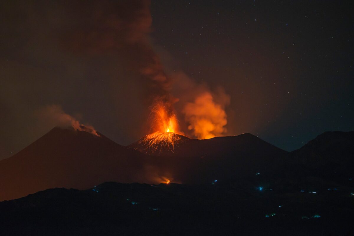 Catania: 29-year-old man killed by lightning strike whilst hiking on Mount Etna Catania: 29-year-old man killed by lightning strike whilst hiking on Mount Etna