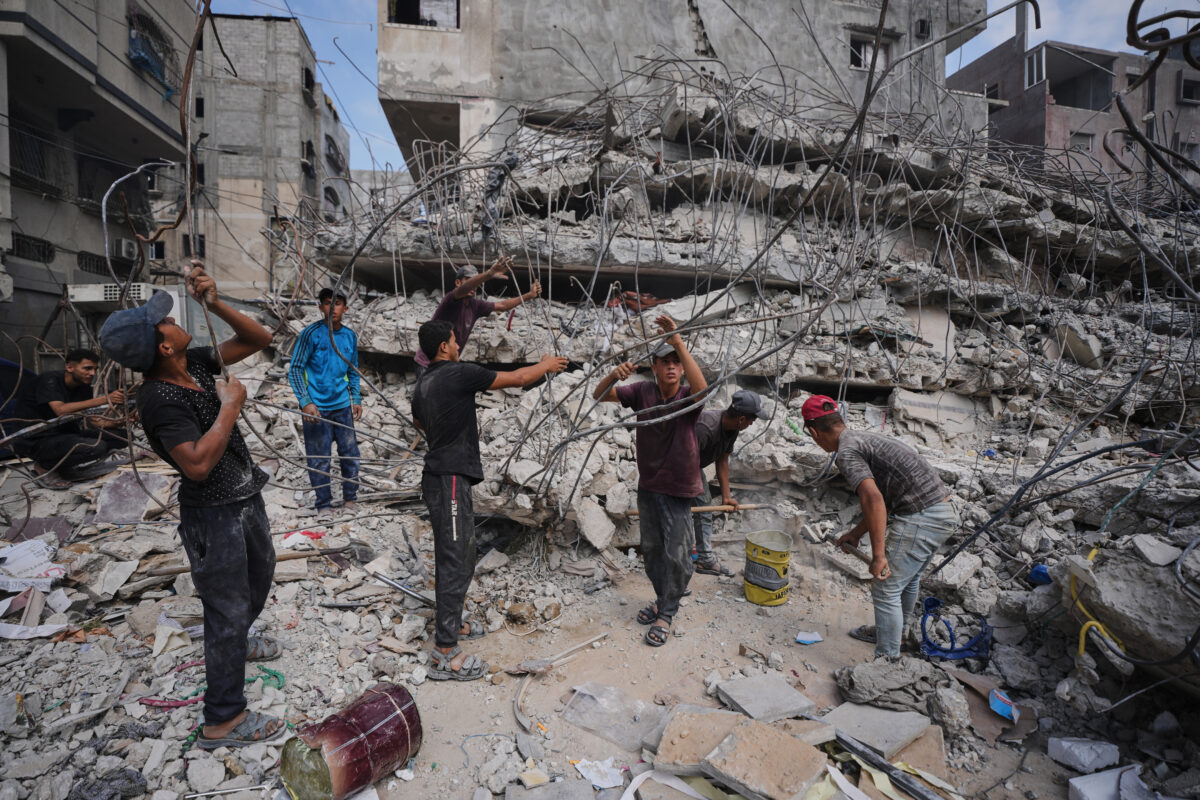Middle East: Gaza authorities report at least 5 deaths following latest Israeli raids Middle East: Gaza authorities report at least 5 deaths following latest Israeli raids