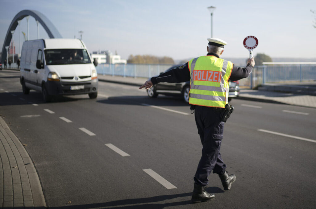 Migrants: Berlin extends external border controls until mid-March 2027
