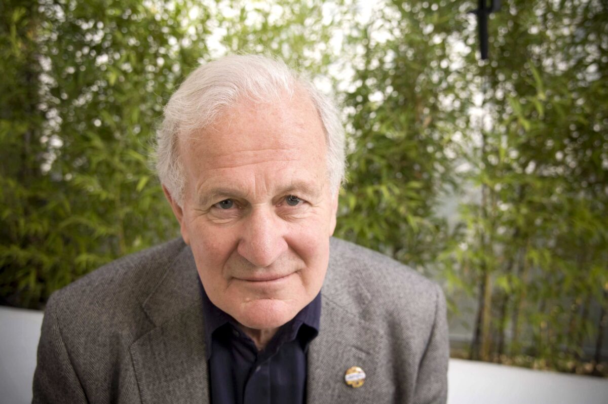 Movies: farewell to director John Irvin, who directed Schwarzenegger in *Magnum, P.I.* Movies: farewell to director John Irvin, who directed Schwarzenegger in *Magnum, P.I.*