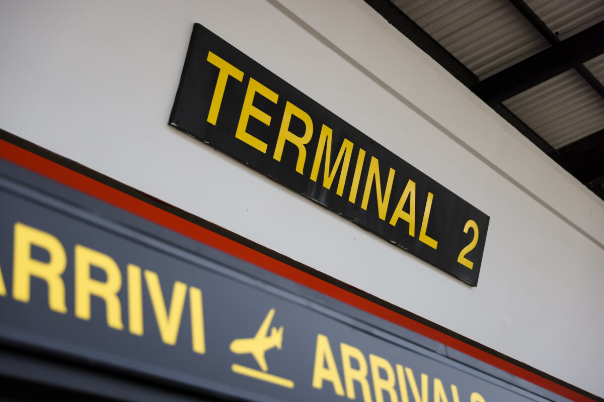 Milan: thefts at Malpensa Airport; 10 women arrested Milan: thefts at Malpensa Airport; 10 women arrested