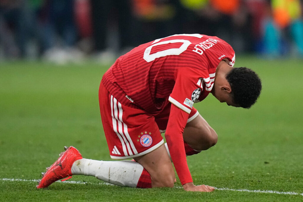 Football: Musiala collapses on the pitch again: “It’s a neurological issue, but I’m fine”