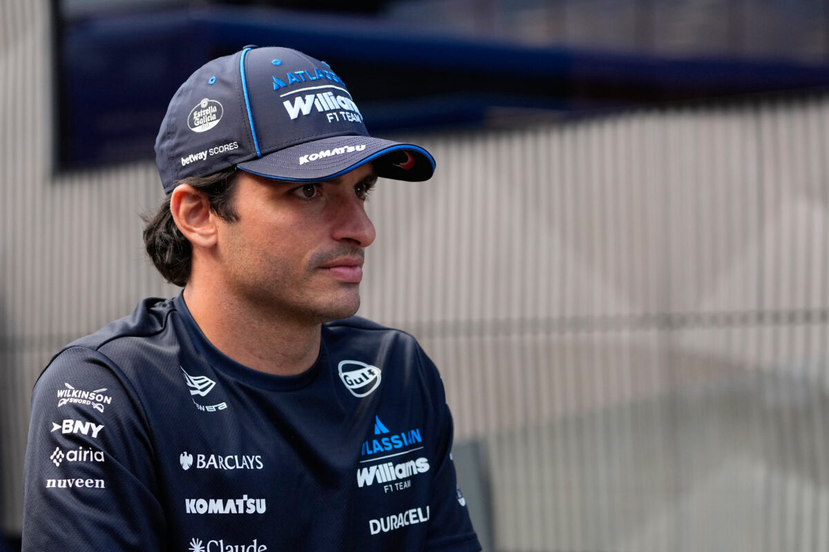 F1: Sainz Signs Multi-Year Contract Extension with Williams F1: Sainz Signs Multi-Year Contract Extension with Williams
