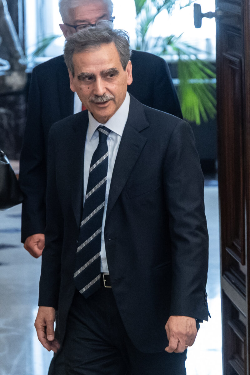 Mps launches dual offer for Bpm and Banca Generali worth 34 billion euros