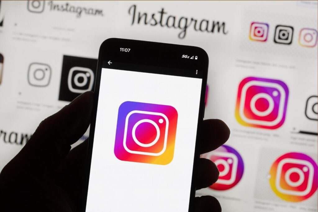 New Zealand: Government proposes ban on social media use for under-16s