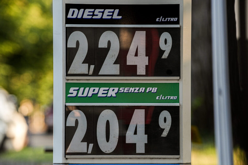 Fuel: Codacons – Diesel prices on the motorway exceed the all-time high set in 2022
