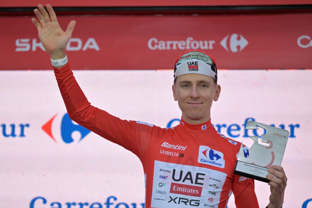 Vuelta: hailstorm hits the riders; Stage 3 halted with Pogacar in the red jersey