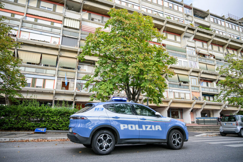 Modena: Man arrested for threatening his ex-partner and her son with a gun