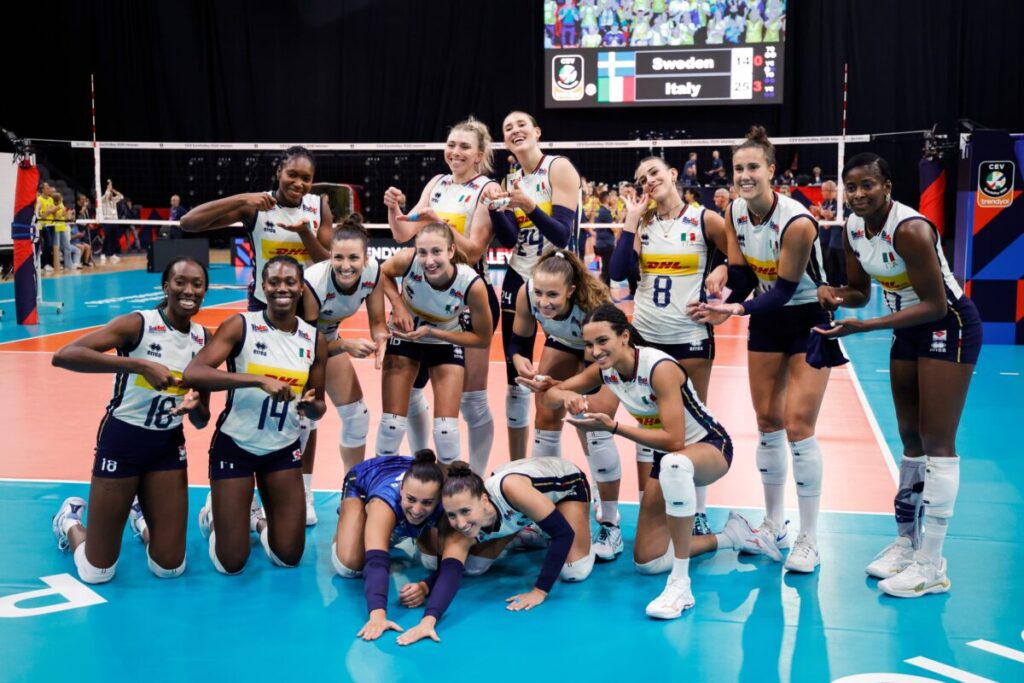 European Volleyball Championships: Italy beat Slovakia 3-0, their fourth win in a row