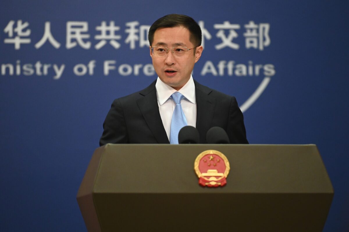 Iran, Beijing: “US sanctions illegal, we will protect our legitimate interests”