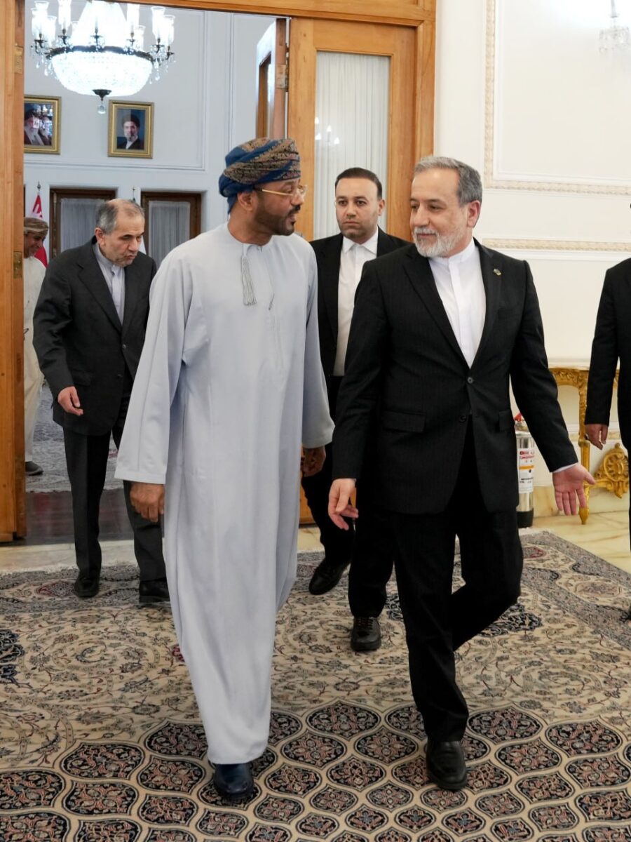 Iran: Araghchi meets with his Omani counterpart; plans for a temporary joint corridor in the Strait of Hormuz Iran: Araghchi meets with his Omani counterpart; plans for a temporary joint corridor in the Strait of Hormuz