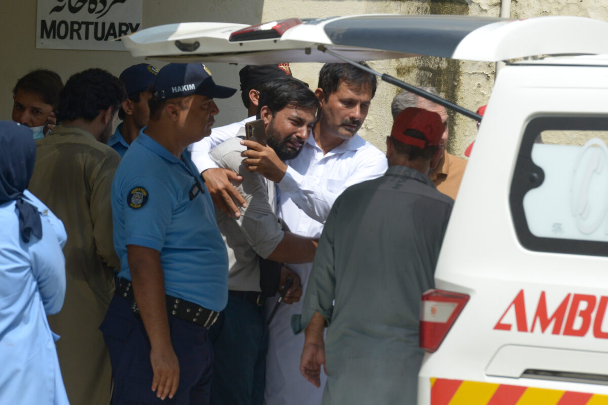 Pakistan orders immediate investigation into hospital fire that killed 14 newborns Pakistan orders immediate investigation into hospital fire that killed 14 newborns