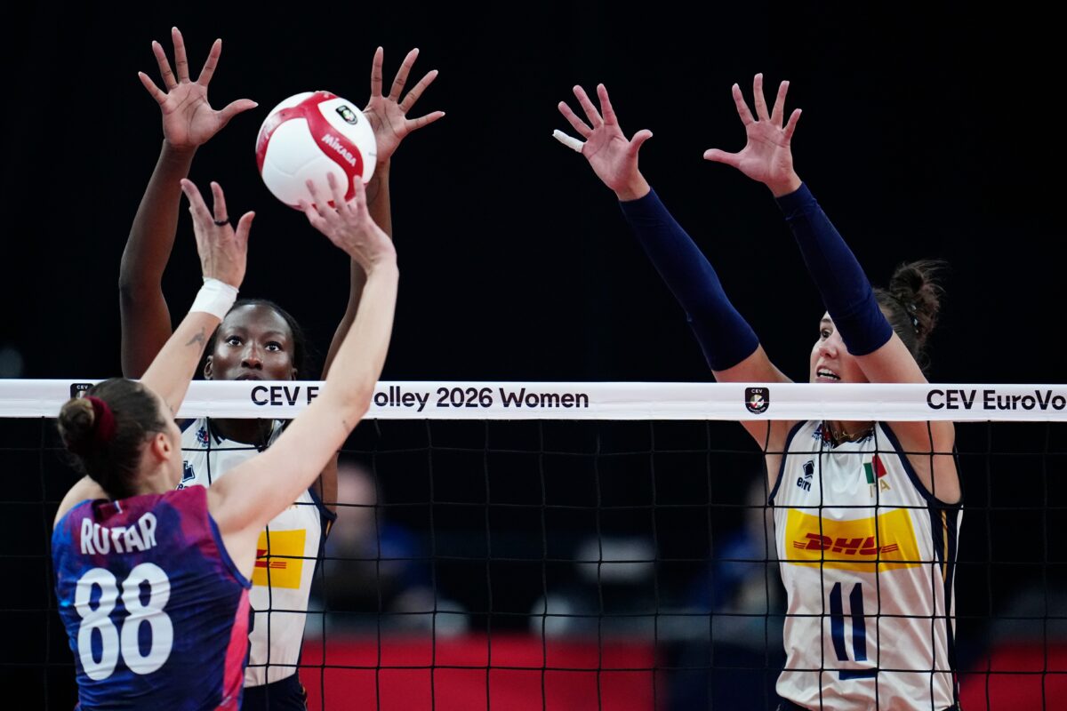 Volleyball, European Championship: Italy beats France 3-1. Azzurre top Pool D