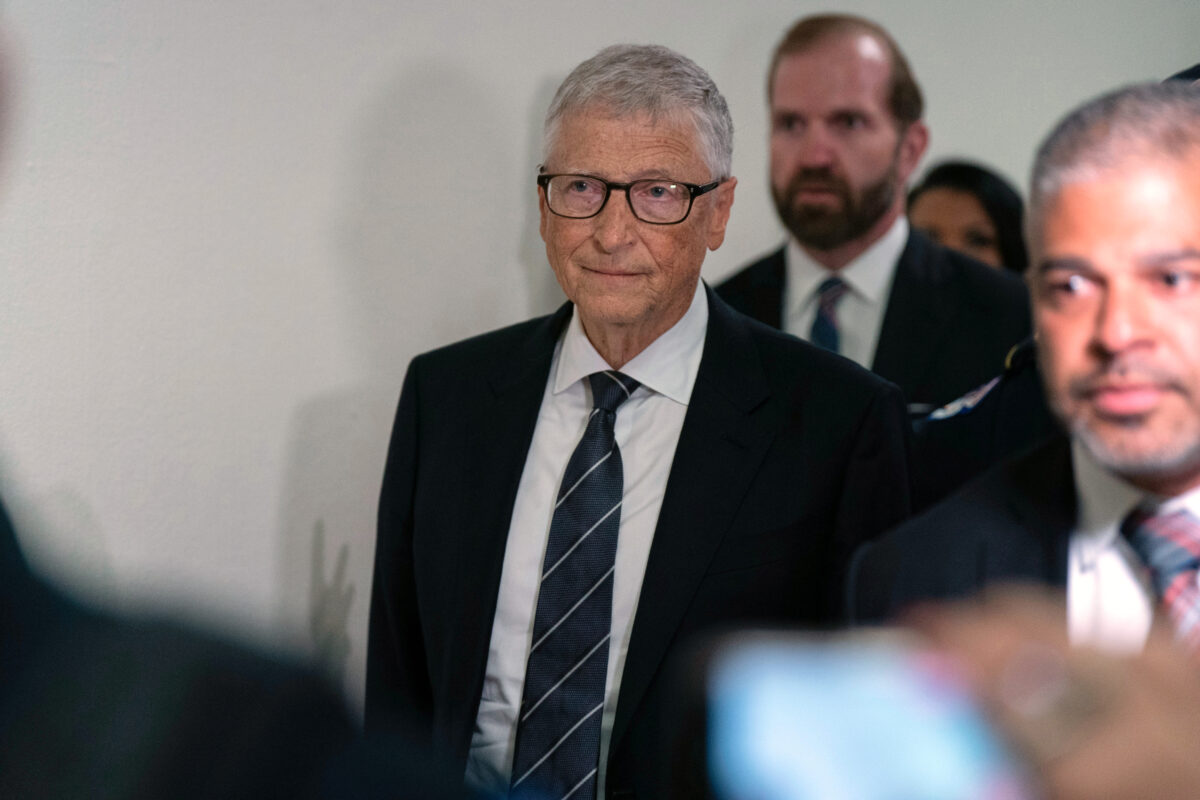 US: Bill Gates sounds the alarm over AI: ‘We need an international governing body’