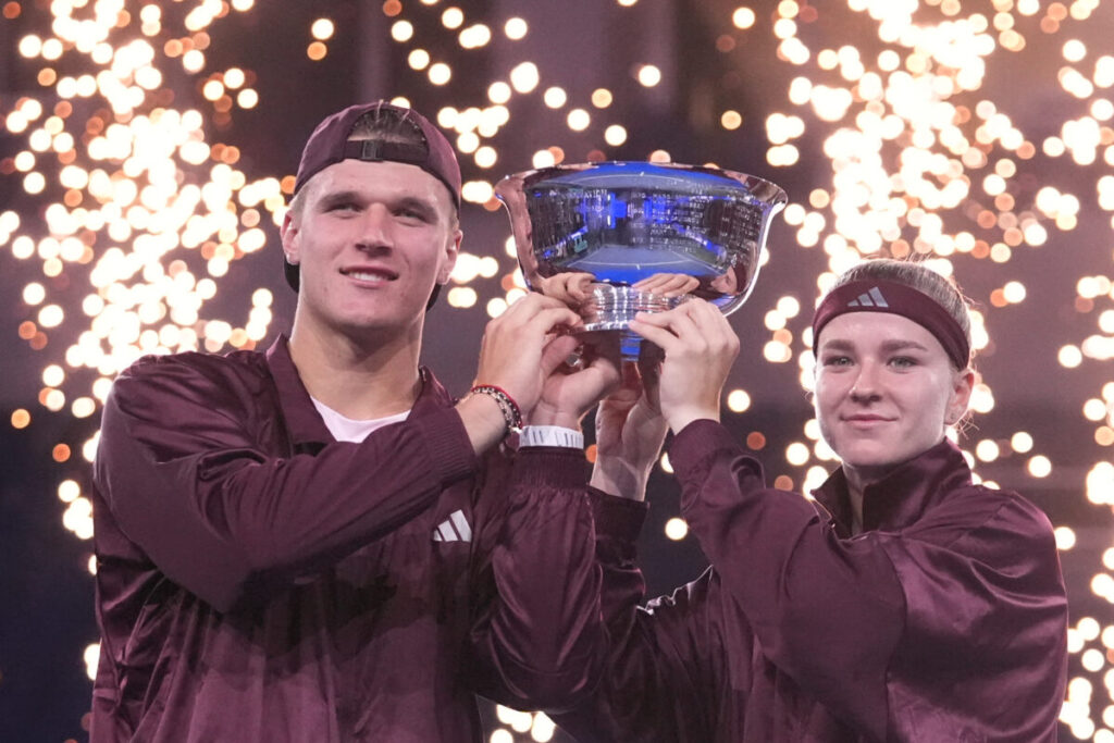 US Open: Muchova and Mensik win the mixed doubles title, defeating Bencic and Cobolli