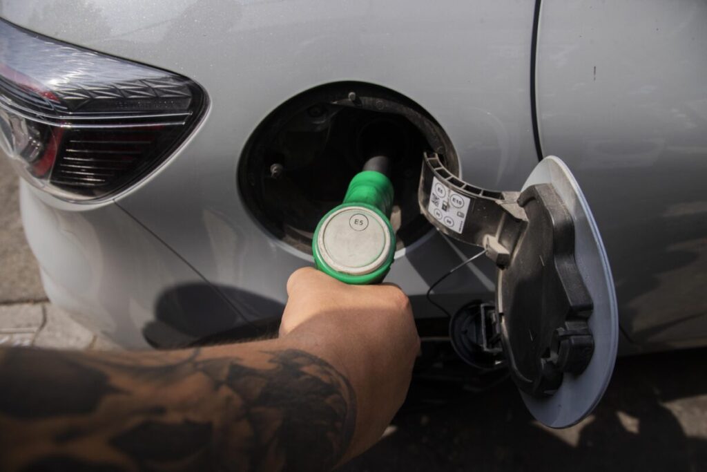 Fuel prices: average self-service price for petrol is 2.016 euros per litre; diesel is 2.130 euros per litre