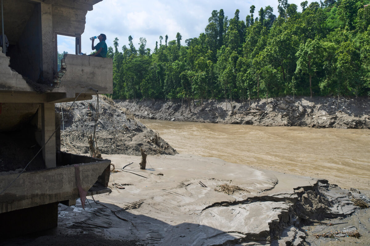 Nepal: flood death toll exceeds 800 Nepal: flood death toll exceeds 800