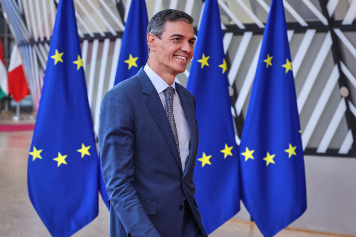 Migrants: Sanchez points the finger at networks linked to Russia, Israel and the far right Migrants: Sanchez points the finger at networks linked to Russia, Israel and the far right