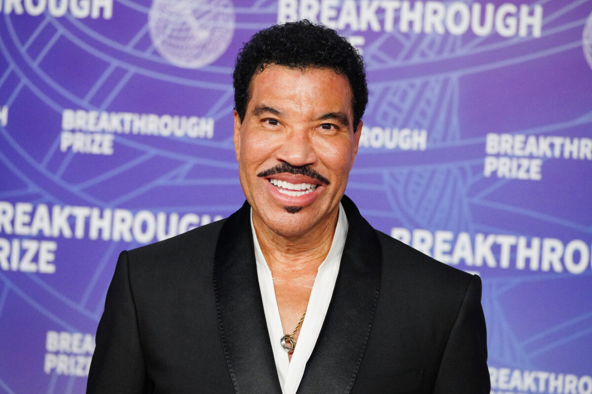 Music: Lionel Richie admitted to intensive care following a concert in St Louis