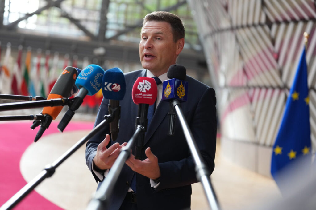 Estonia: Defence Minister resigns over ‘ghost ammunition’ scandal involving an Italian company