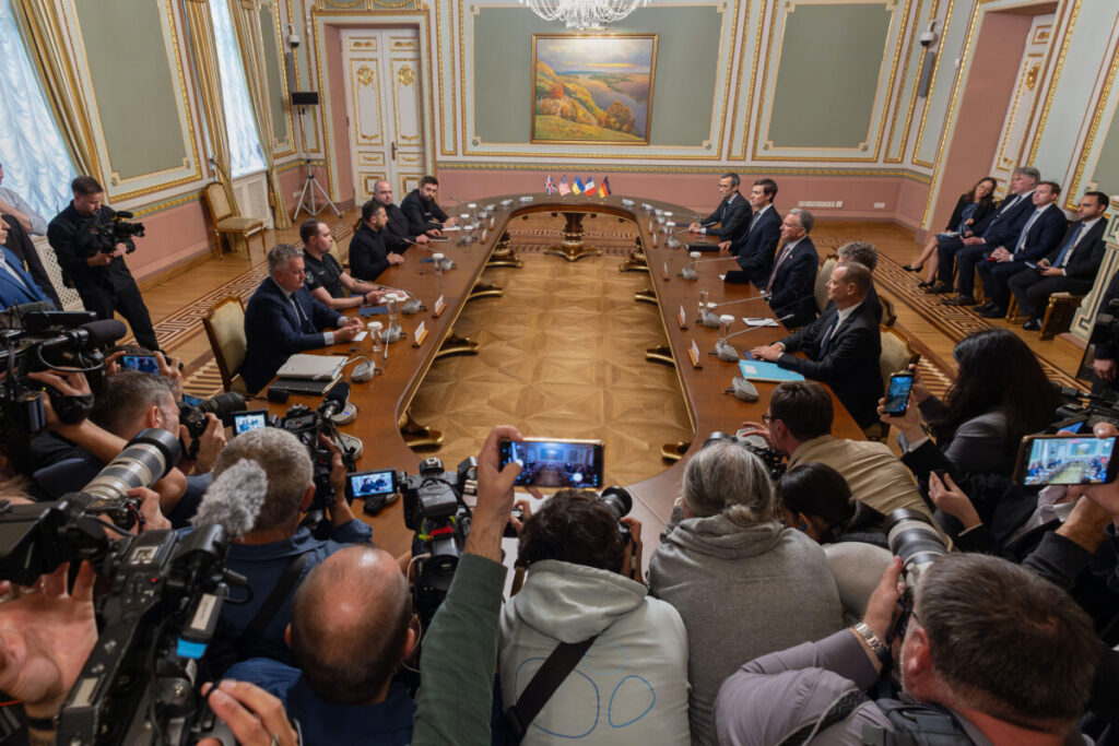 Ukraine, Zelensky: “War likely to continue into winter”