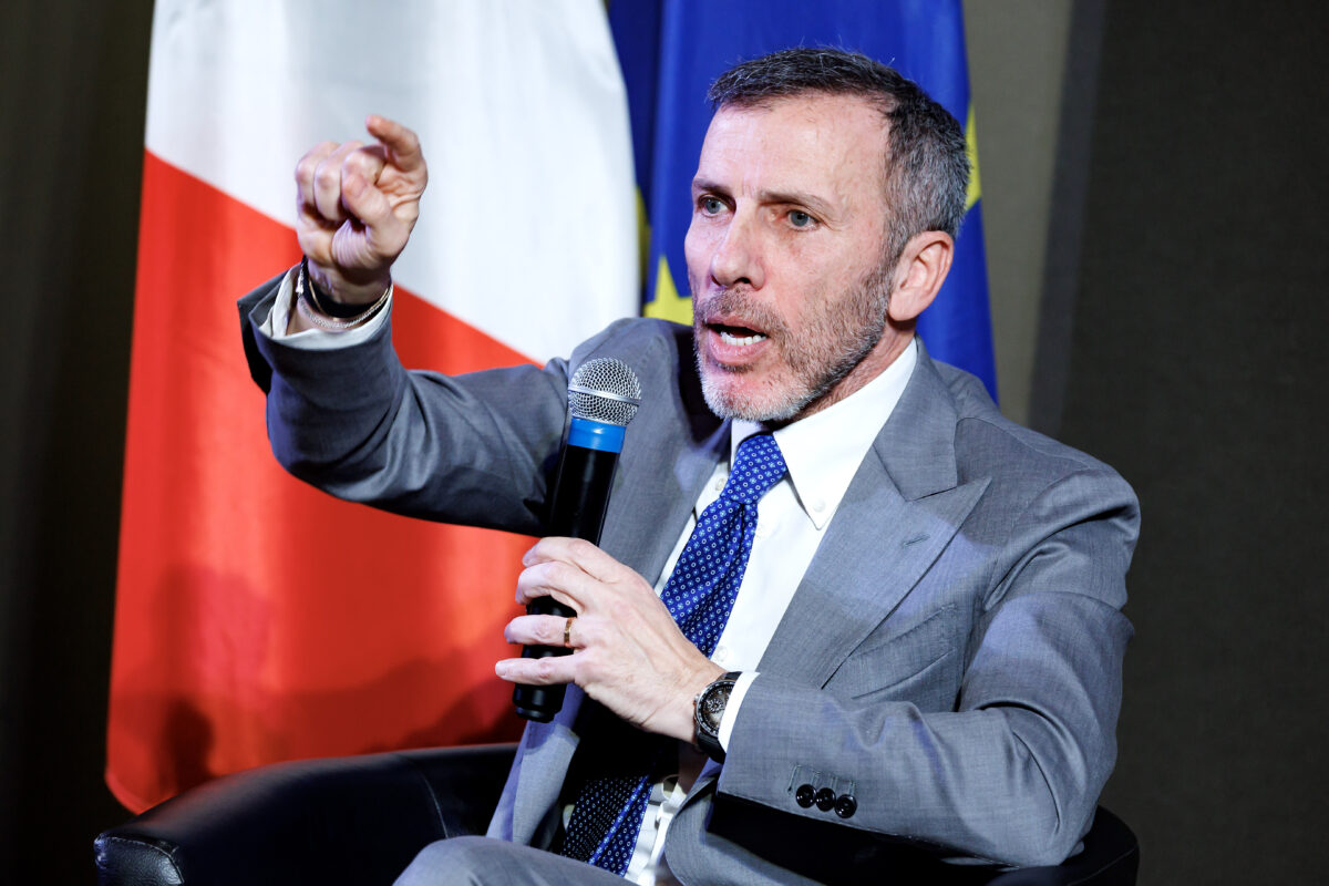 Poste: CEO Tim Labriola and other senior managers join Opas