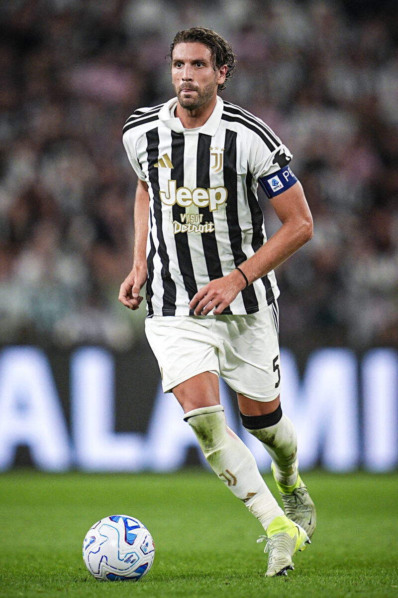 Football, Juventus: Locatelli undergoes knee surgery in Lyon, long layoff feared Football, Juventus: Locatelli undergoes knee surgery in Lyon, long layoff feared