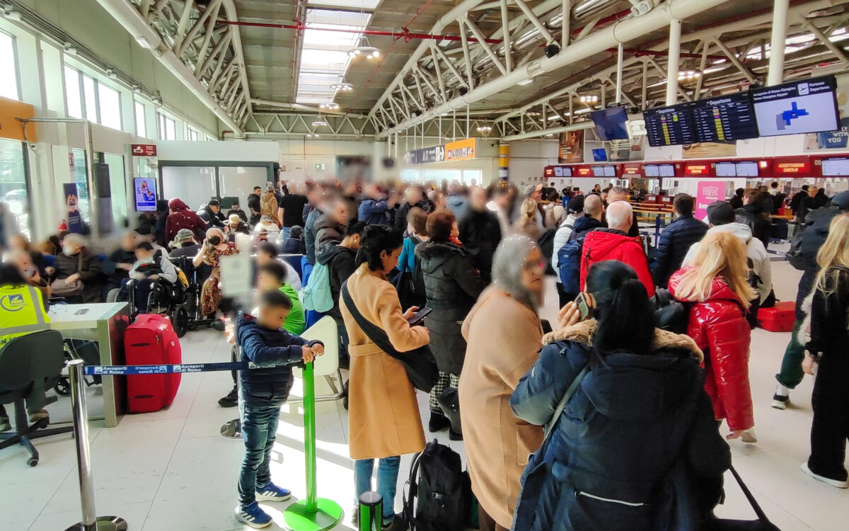 United Kingdom: 177 flights cancelled today, almost all at London Heathrow