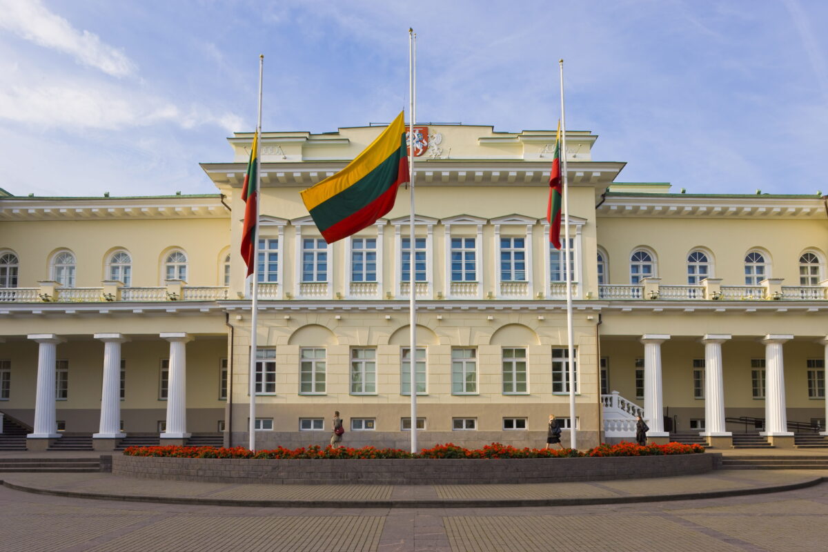 Lithuania: Kremlin warns: “Deployment of nuclear weapons would make it a target”